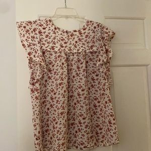Cute floral ruffled sleeve top